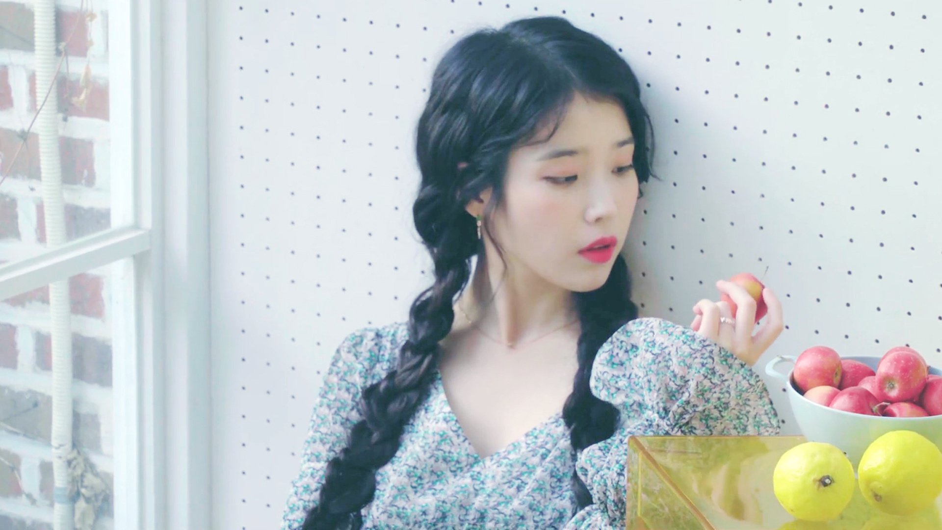 爱游戏体育（AYX）官方APP下载-“梅开二度！明星核心一人撑起整场比赛的胜利”