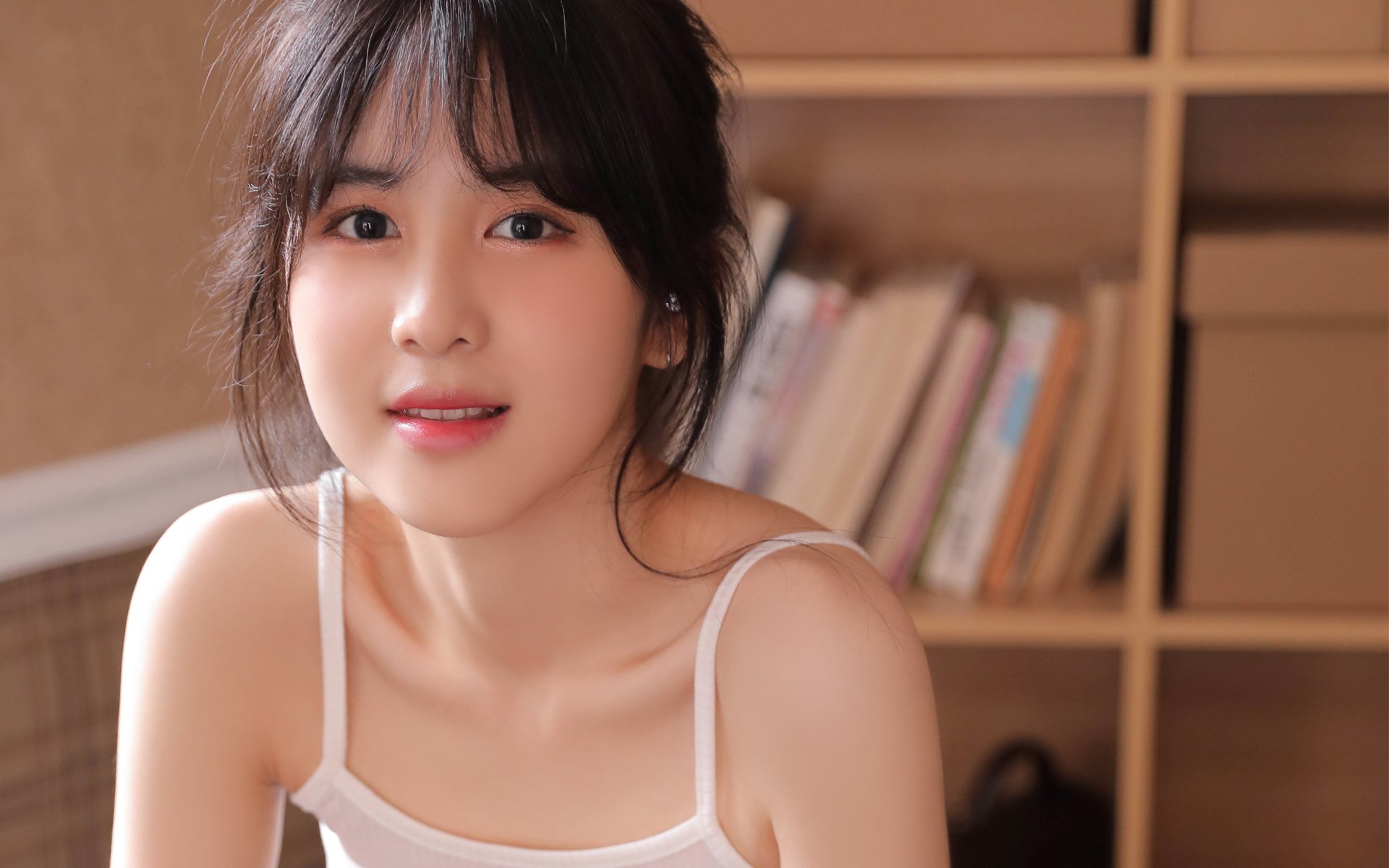 《电竞直播的幕后:主播制作背后的故事》,电竞主播是靠什么赚钱